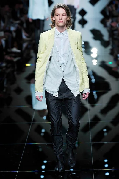Look 34